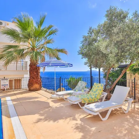 Panaroma Meis Suits Kaş