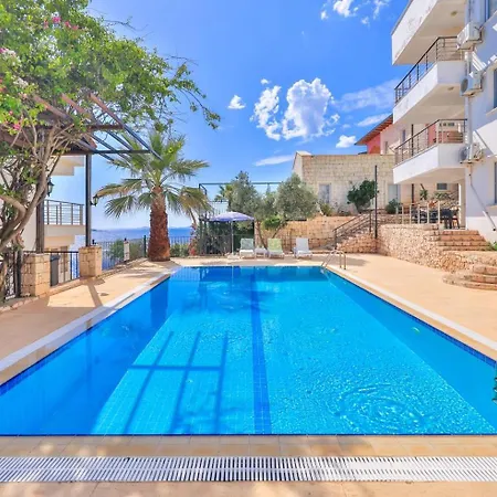 Panaroma Meis Suits * Kaş
