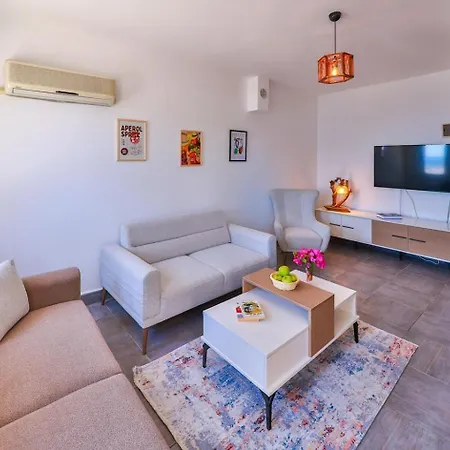 Panaroma Meis Suits Kaş