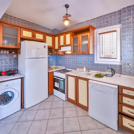 Дом отдыха Panaroma Meis Suits *